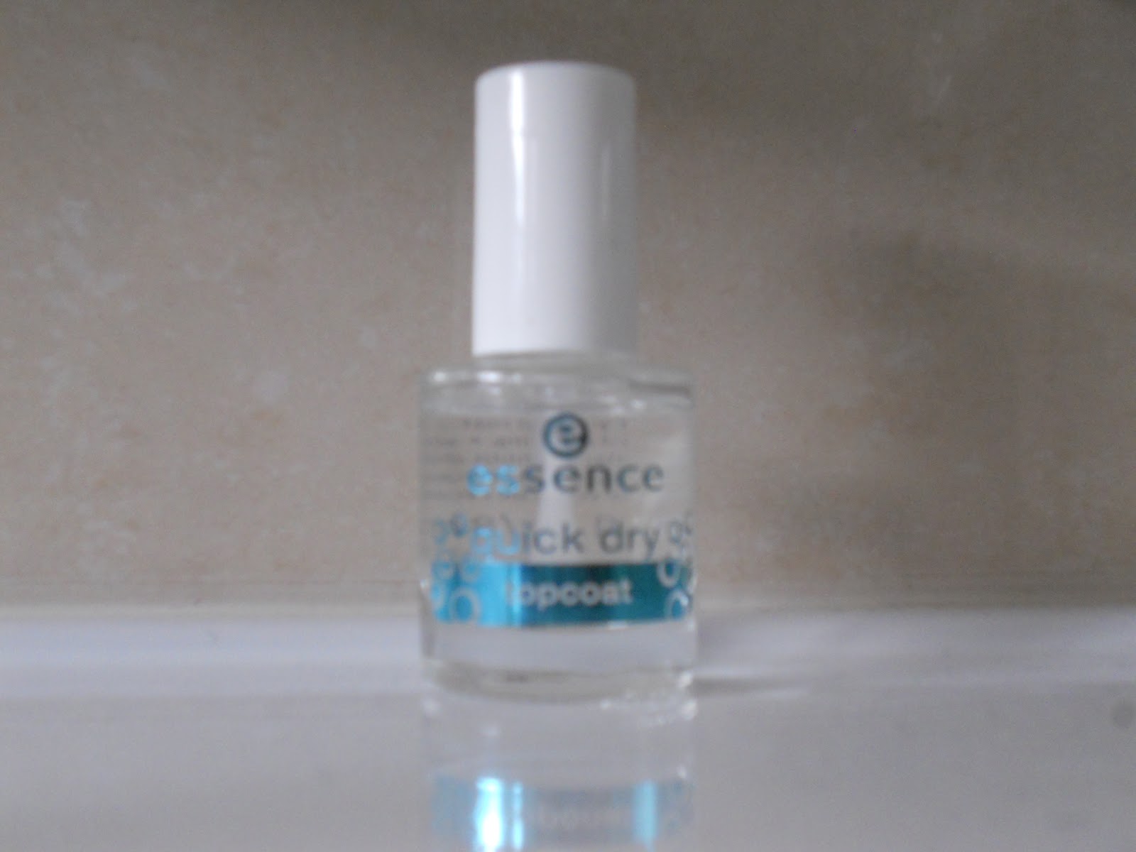 Review Essence Quick Dry Top Coat